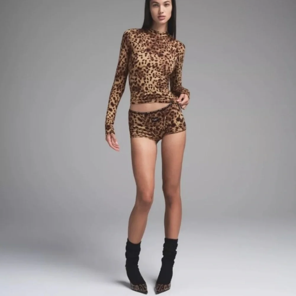 RARE skims x dolce & gabanna leopard print long sleeve top - Picture 6 of 7